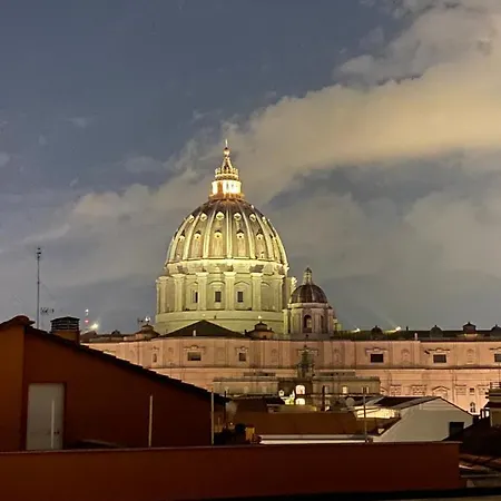 C&y - Vaticano St Peter - Luxe Penthouse Flat Rome